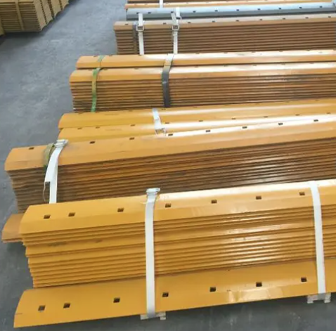 Winter & Snow Applications: Choosing the Right Motor Grader Cutting Edge for Ice and Packed Snow